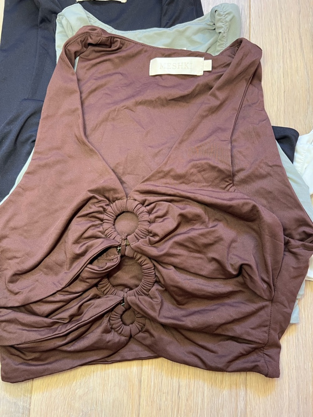 Bundle Meshki Women's O Ring Crop Tank Top Lot S/M - Picture 7 of 7